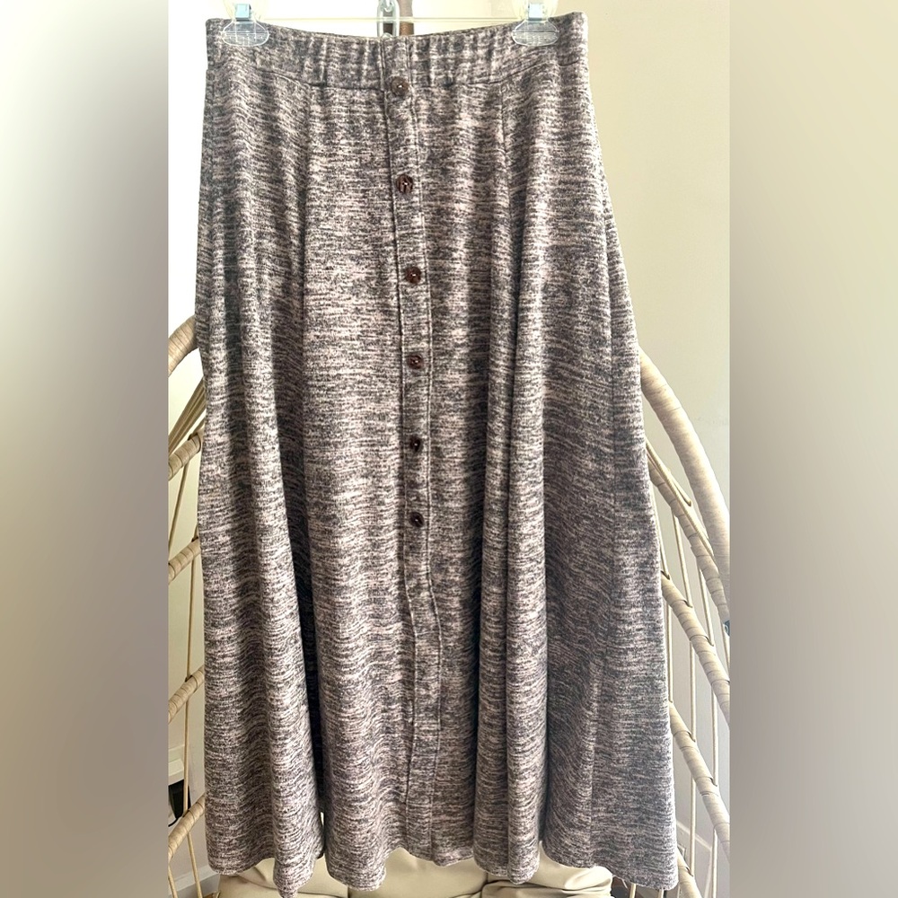 Comfy fall maxi button skirt
